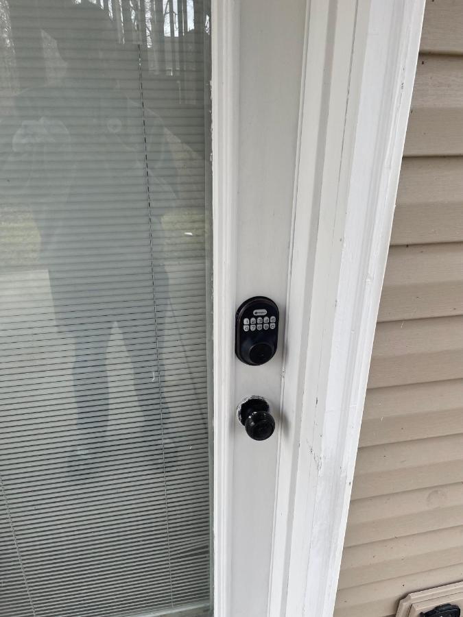 Cute 2-Brm Walkout Apt With Pool Table And Theater Apartment Lexington Exterior photo
