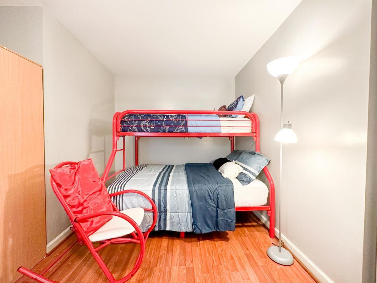 Cute 2-Brm Walkout Apt With Pool Table And Theater Apartment Lexington Exterior photo